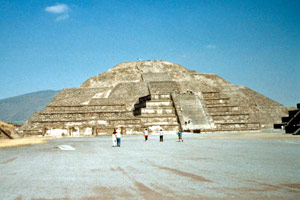 15-12-95 - Pirámide la Luna