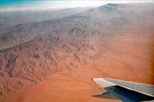 17.11.1998 - Auf dem Anflug - unter uns das Atlasgebirge