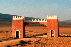 19-11-98 - A gate to ? - on the way to Tafraoute