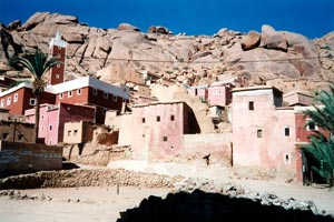 19.11.1998 - Auf dem Weg nach Tafraoute - Eine Ortschaft gebaut in den Felsen 