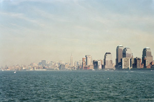 07.09.2002 - Hudson River mit Skyline von Manhatten
