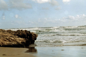 02.06.2001 - Sehr stürmisches Mittelmeer am Tage der Abfahrt vom Campingplatz im Gargano