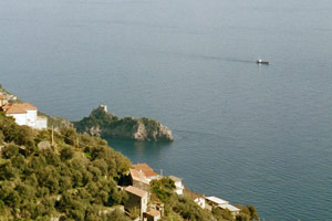 30-10-02 - Amalfi and the steep coast close to Amalfi 
