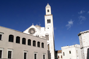 03-11-06 - Short stop in Bari