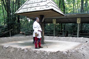 16-09-06 - Tales from the story-teller in Cherokee Reservation in village Oconaluftee