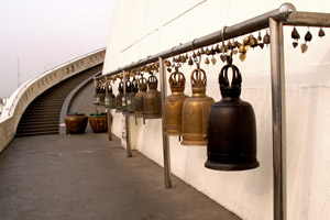 15.12.2009 - Glocken am Aufgang zum Golden Mount