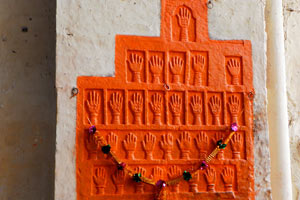 26-12-11 - Fort Jodhpur - hand mark of the wifes of the deceased mogul