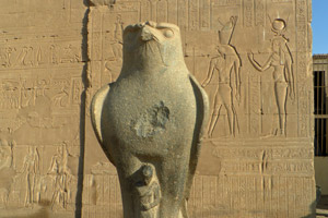 16.02.2013 - Eindrucksvoller Horus Tempels in Edfu