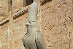 16-02-13 - Very impressive Horus Temple in Edfu