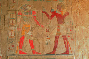 20.02.2013 - Reliefs im Stufentempel der Hatschepsut, der Pharaonin