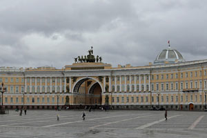 01-10-19 - Large palace square at the Hermitage in Saint Petersburg