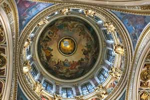 03-10-19 - Visiting the Issac Cathedrale in Saint Petersburg