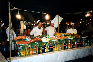 21.11.1998 - Djemaa el Fna am Abend in Marrakech