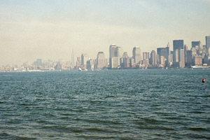 07.09.2002 - Hudson River mit Skyline von Manhatten