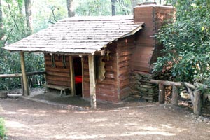 16.09.2006 - Im Dorf Oconaluftee - Hüttenreplika 17. Jahrhundert