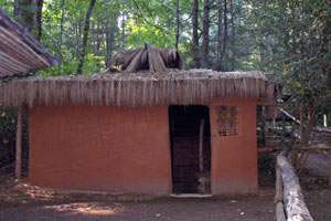 16.09.2006 - Im Dorf Oconaluftee - Hüttenreplika 15. Jahrhundert