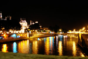 06.08.2008 - Sehr beeindruckend der illuminierte Fluss Seine zur Sommerzeit...