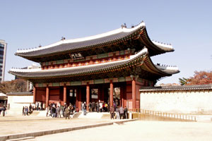 21-11-09 - Entry of  the Chang Deok Gung Palace