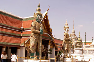 12.12.2009 - Große Dämonen bewachen den Eingang