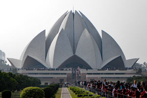 15.12.2011 - Stadtrundfahrt - Lotus Tempel