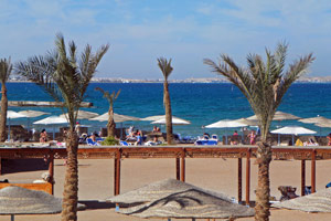 21-02-13 - At the beach