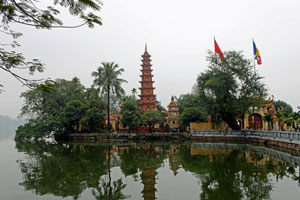 15.02.2015 - Tran Quoc Pagode in Hanoi (chÃ¹a Tráº¥n Quá»‘c)