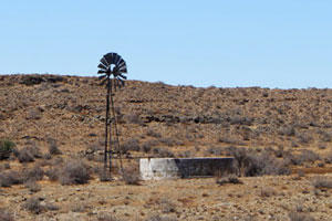 27.11.2016 - Karge Landschaft - teilweise mit Windrädern