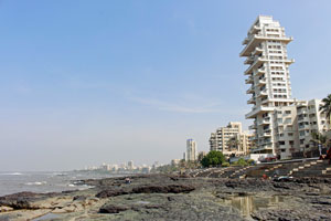 31.10.2015 - Kleines Hochhaus in Bandra