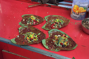 20.11.2015 - Mouth-Fresher mit über zwanzig Zutaten wird zubereitet - lecker