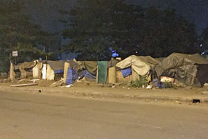 20.11.2015 - Sehr einfache Wohngegend in Kharghar - Navi Mumbai