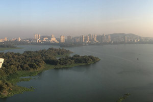 12.02.2017 - Blick von der Renaissance Lounge in Powai