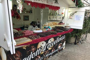 23.12.2018 - Leckere Schokolade in einem Stand