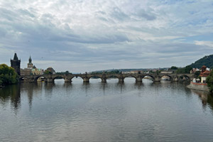 03.08.2024 - Blick auf die Moldau und Karlsbrücke in Prag